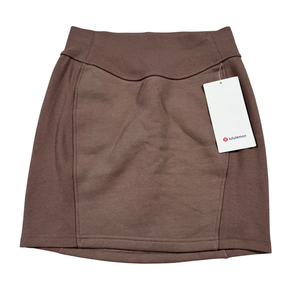 Lululemon Scuba HR Mini Skirt Womens XS Taupe Petit Fleece High Rise Athleisure